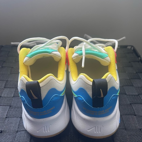 Women’s Nike Air Max 200 - Picture 3 of 5